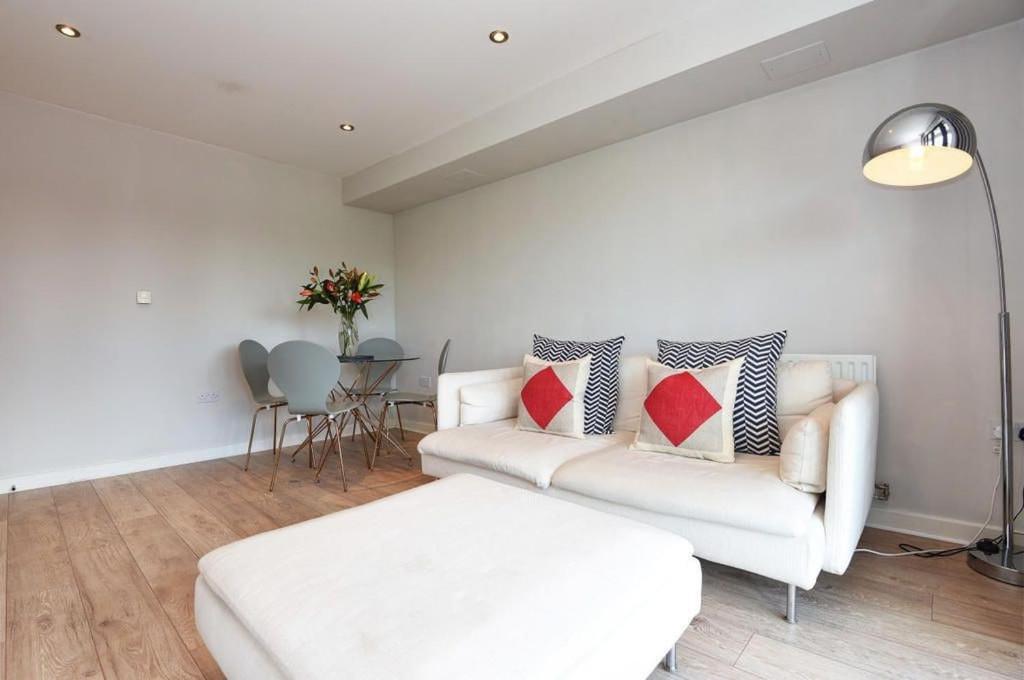 Excellent 2 Bed Near King Cross * London
